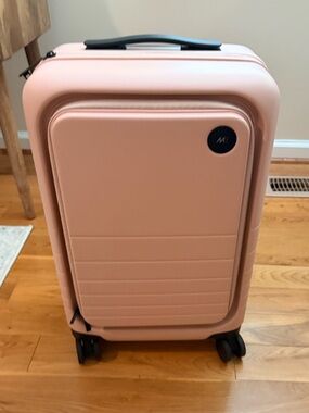 Monos Carry-On Pro Suitcase in Rose Quartz
